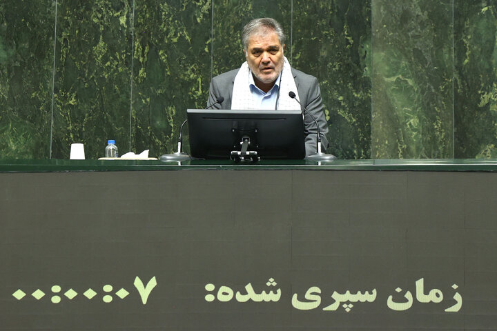 ناطقین صحن علنی چهارشنبه 5 اذر 1404