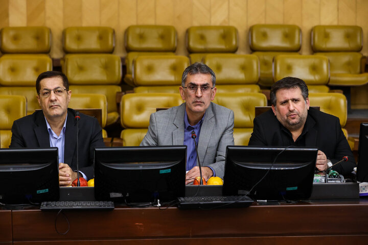 نشست مشترک کمیسیون‌های کشاورزی و شوراها به منظور بررسی وضعیت آتش‌سوزی جنگل‌های شمال کشور