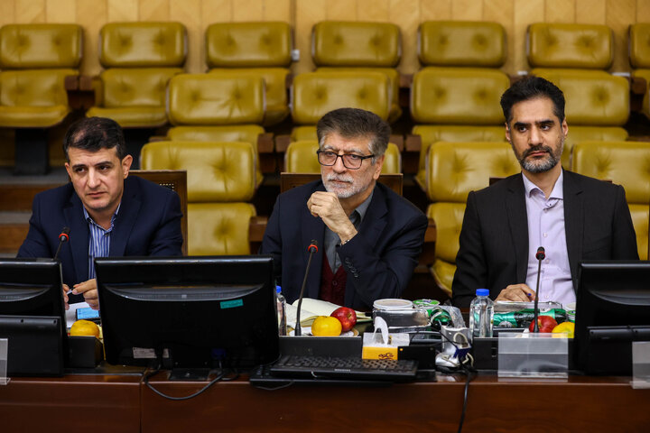 نشست مشترک کمیسیون‌های کشاورزی و شوراها به منظور بررسی وضعیت آتش‌سوزی جنگل‌های شمال کشور