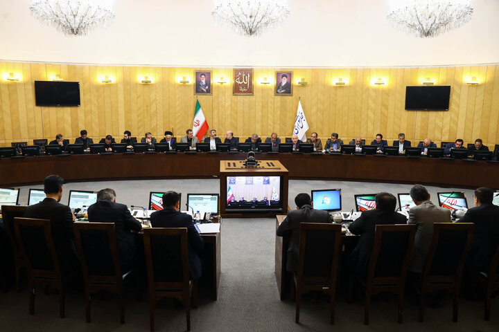 نشست مشترک کمیسیون‌های کشاورزی و شوراها به منظور بررسی وضعیت آتش‌سوزی جنگل‌های شمال کشور