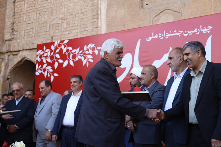 حضور و سخنرانی رییس کمیسیون_ کشاورزی در چهارمین جشنواره م ملی انار ساوه