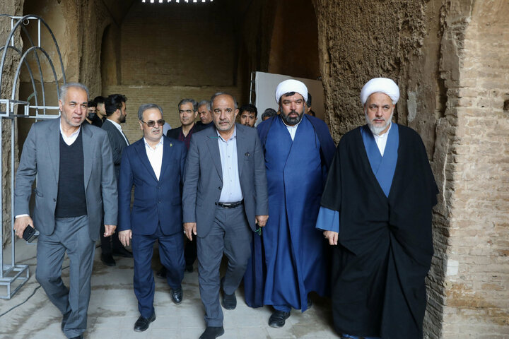 حضور و سخنرانی رییس کمیسیون_ کشاورزی در چهارمین جشنواره م ملی انار ساوه