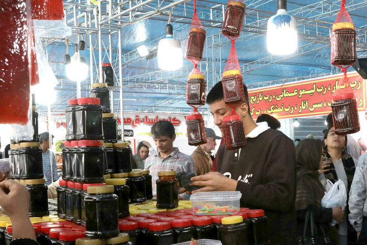 حضور در افتتاحییه چهارمین نمایشگاه جشنواره انار ساوه