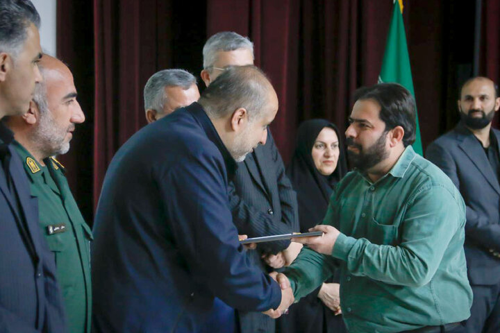 حضور علی خضریان در مراسم اختتامیه رویداد مردمی شو ۳ در شهرستان دشتستان