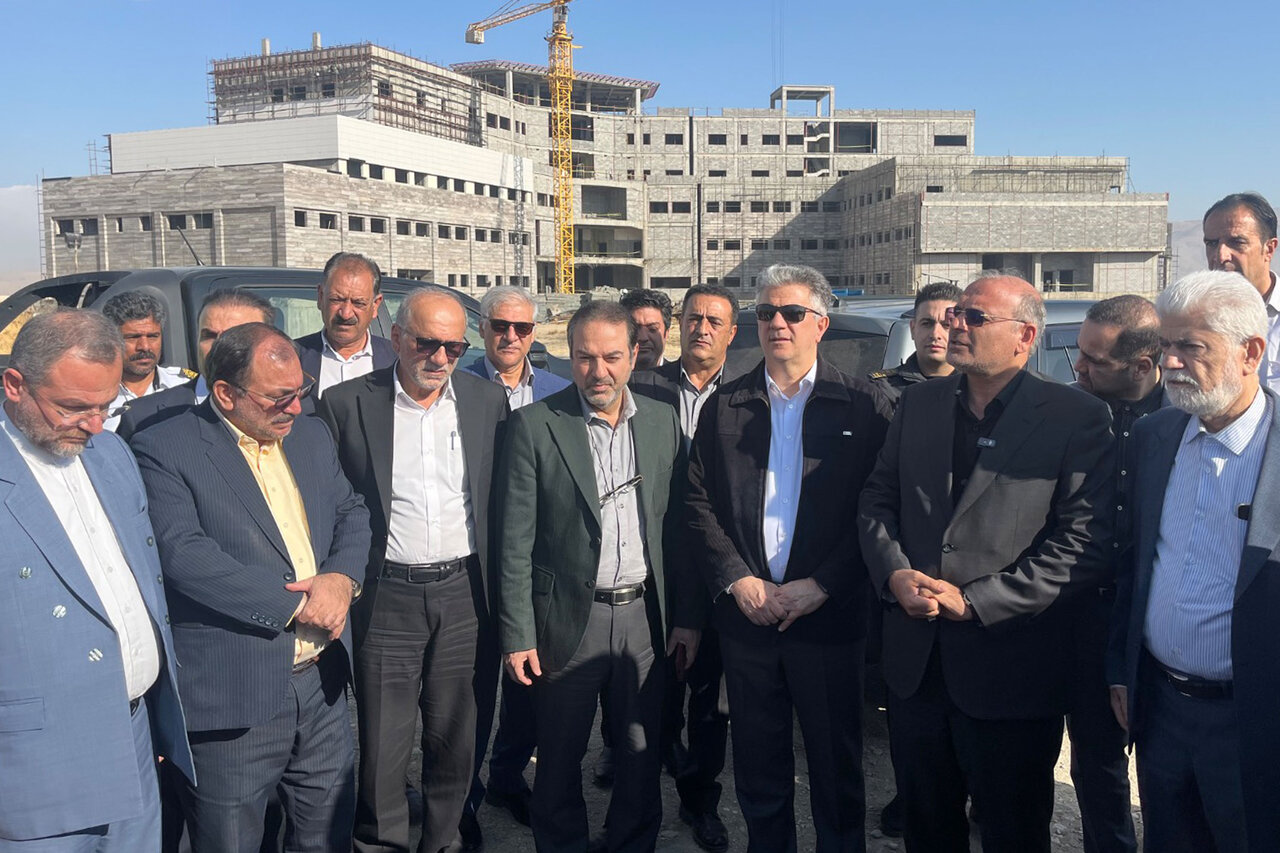 روایتی از سفر نظارتی کمیسیون بهداشت به لرستان؛ ارتقای زیرساختهای دورود و ازنا با پیگیری میدانی سرعت گرفت