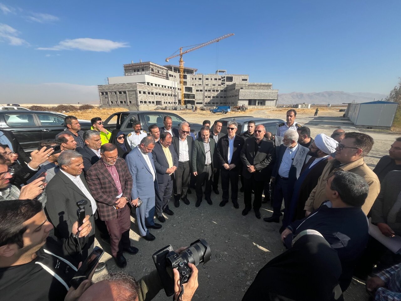 وعده تخصیص ۷۰ همت برای ارتقای سلامت لرستان/ 30 دستگاه آمبولانس به لرستان اختصاص مییابد