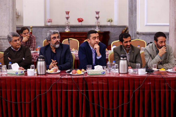 نشست صمیمانه دکتر قالیباف با مدیران رسانههای کشور