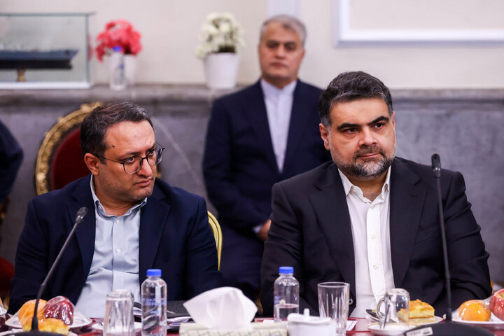 نشست صمیمانه دکتر قالیباف با مدیران رسانههای کشور