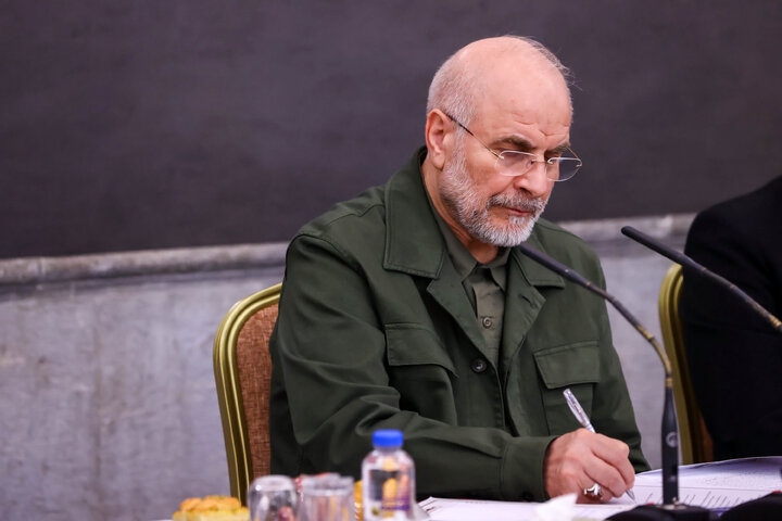 نشست صمیمانه دکتر قالیباف با مدیران رسانههای کشور