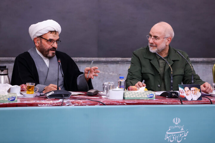 نشست صمیمانه دکتر قالیباف با مدیران رسانههای کشور