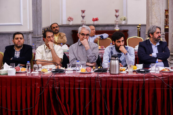 نشست صمیمانه دکتر قالیباف با مدیران رسانههای کشور