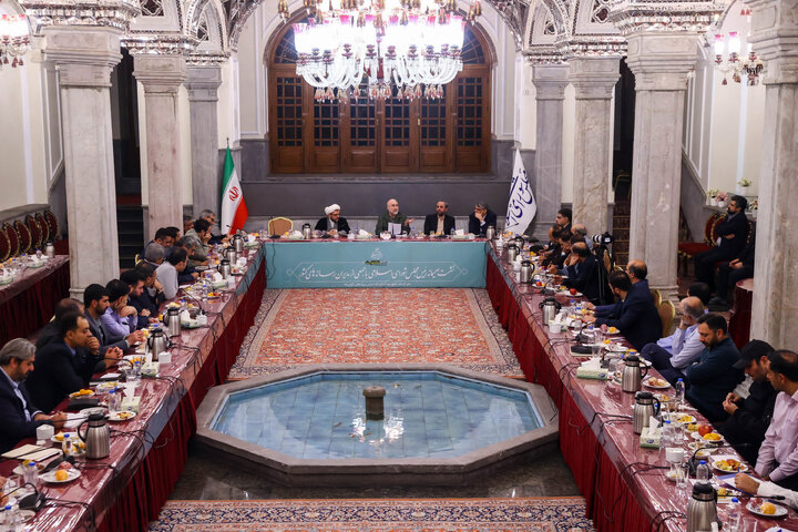 نشست صمیمانه دکتر قالیباف با مدیران رسانههای کشور