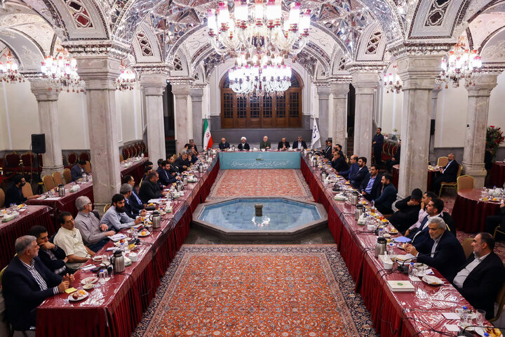 نشست صمیمانه دکتر قالیباف با مدیران رسانههای کشور