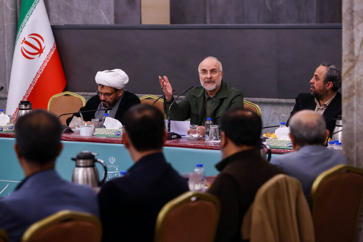 نشست صمیمانه دکتر قالیباف با مدیران رسانههای کشور