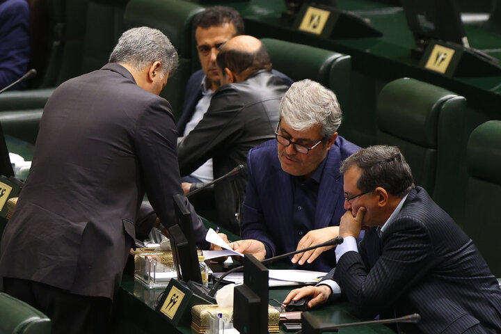 نشست علنی یکشنبه 9 آذرماه مجلس شورای اسلامی