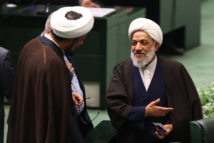 نشست علنی یکشنبه 9 آذرماه مجلس شورای اسلامی