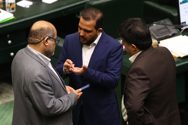 نشست علنی یکشنبه 9 آذرماه مجلس شورای اسلامی