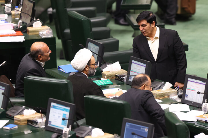 نشست علنی یکشنبه 9 آذرماه مجلس شورای اسلامی