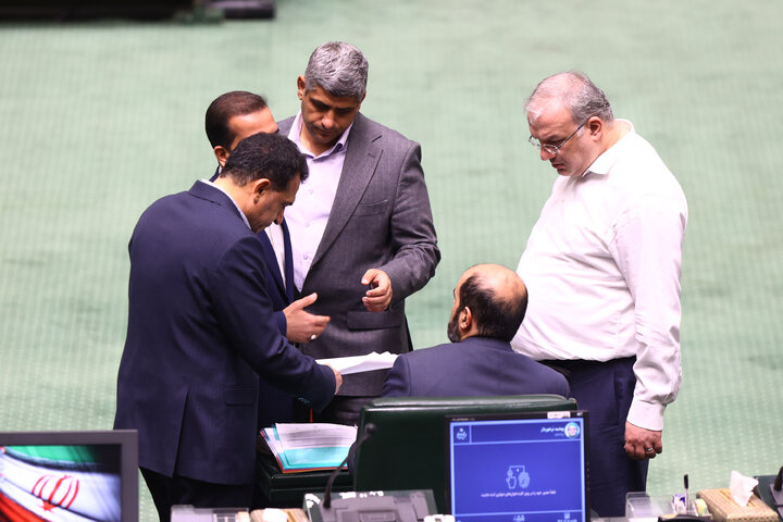 نشست علنی یکشنبه 9 آذرماه مجلس شورای اسلامی