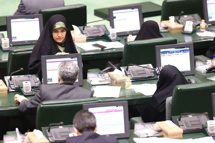 نشست علنی یکشنبه 9 آذرماه مجلس شورای اسلامی