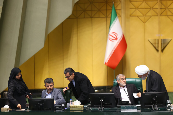 نشست علنی یکشنبه 9 آذرماه مجلس شورای اسلامی