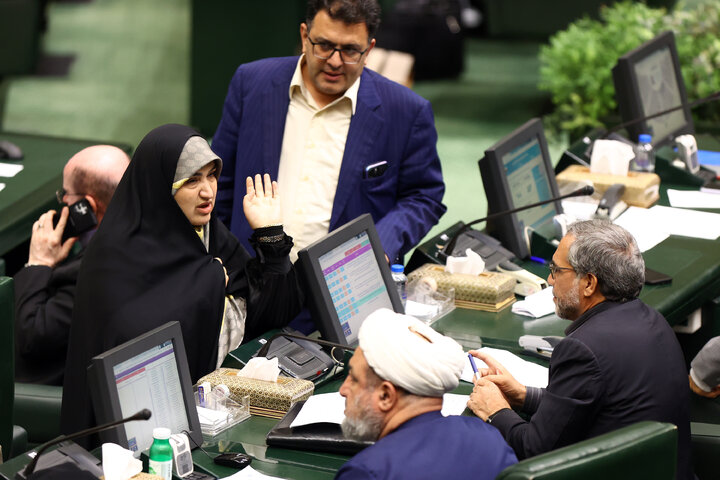 نشست علنی یکشنبه 9 آذرماه مجلس شورای اسلامی