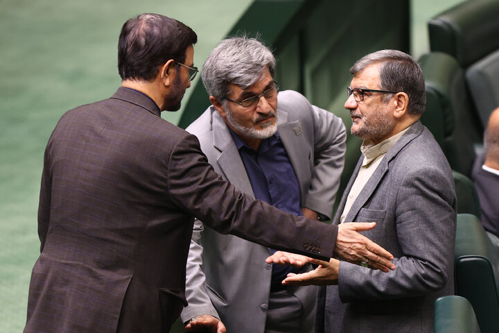 نشست علنی یکشنبه 9 آذرماه مجلس شورای اسلامی