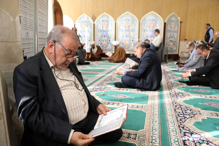 مراسم ختم خواهر رحمت نوروزی نماینده علی آباد در مجلس شورای اسلامی