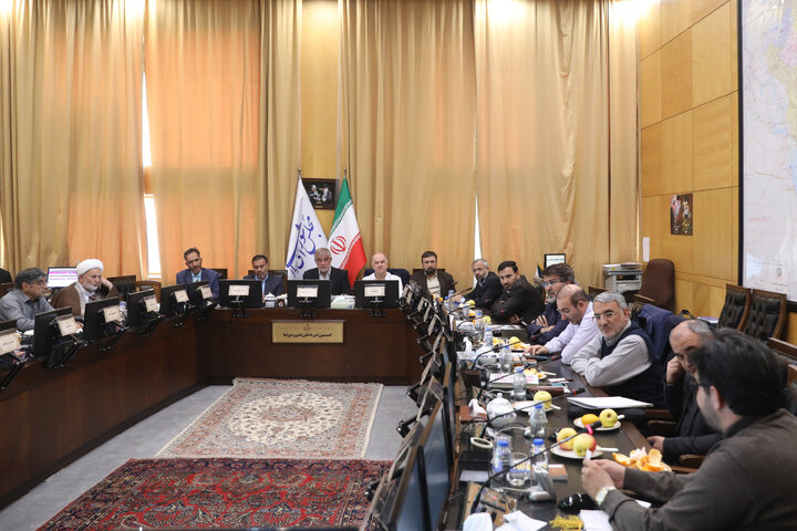 نشست 9 آذر کمیسیون شوراها