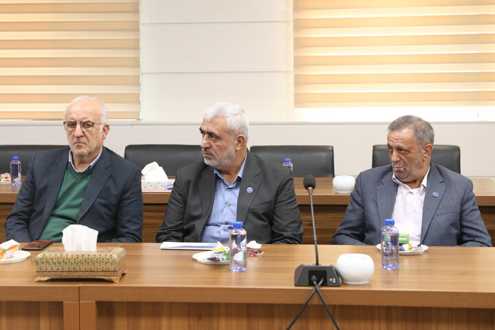 نشست پیمان فلسفی  با مدیران  شهرستان شمیرانان