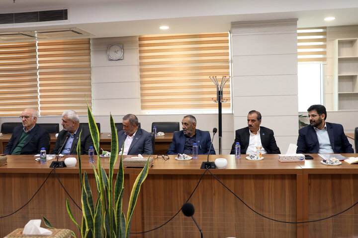 نشست پیمان فلسفی  با مدیران  شهرستان شمیرانان