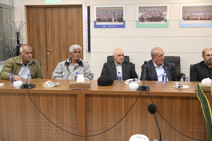 نشست پیمان فلسفی  با مدیران  شهرستان شمیرانان