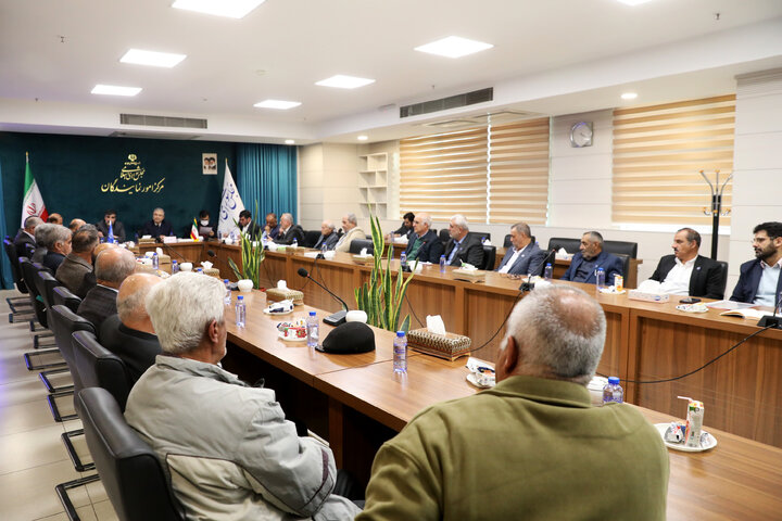 نشست پیمان فلسفی  با مدیران  شهرستان شمیرانان