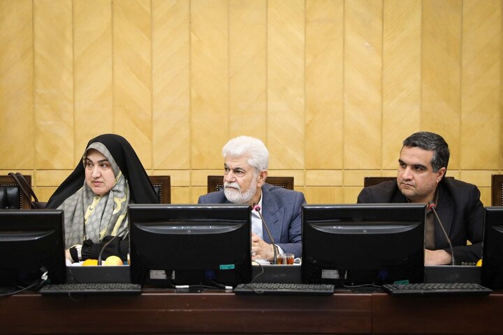 مرگ ۱۴ نفر همزمان با بررسی دو ساعته قانون هوای پاک