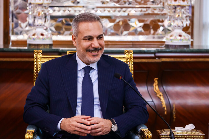 دیدار وزیر امور خارجه ترکیه با دکتر قالیباف