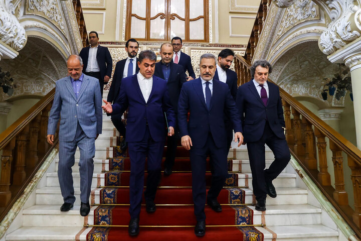 دیدار وزیر امور خارجه ترکیه با دکتر قالیباف