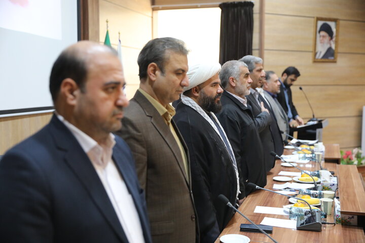 نشست هم اندیشی فعالان اقتصادی شهرستانهای کاشمر و خلیل آباد با نیکزاد نایب رئیس مجلس