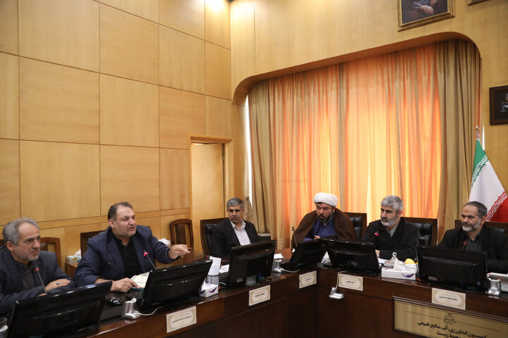 نشست 10 آذر کمیته تحقیق و تفحص از وزارت شرکت های وارد کننده نهاده دامی جهاد کشاورزی