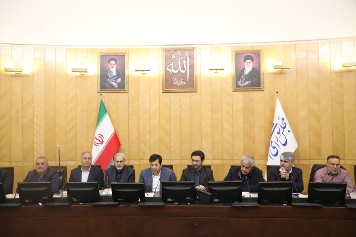 نشست هم اندیشی سیاستهای ابلاغی مقام معظم رهبری در حوزه ورزش و جوانان با حضور وزیر ورزش