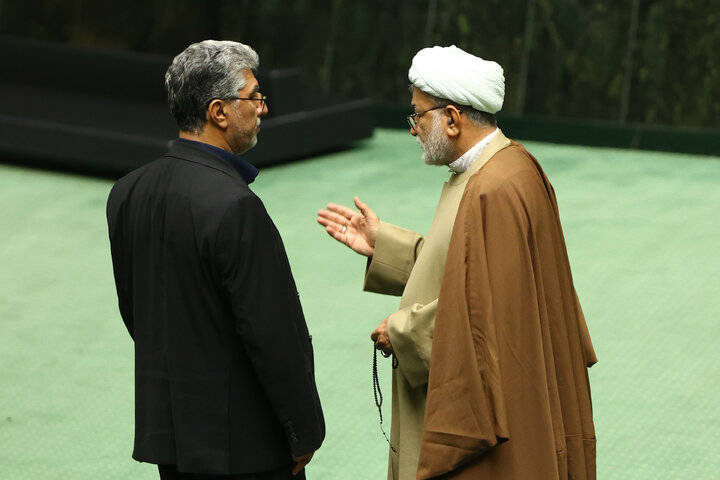 نشست علنی سه شنبه 11 آذرماه مجلس شورای اسلامی