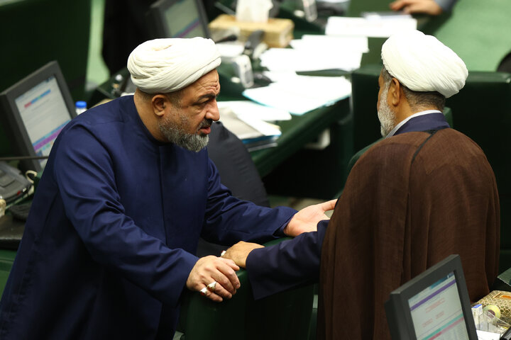 نشست علنی سه شنبه 11 آذرماه مجلس شورای اسلامی