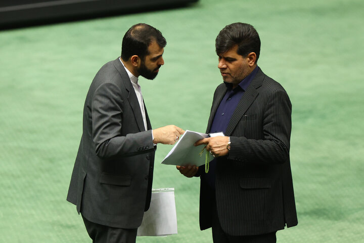 نشست علنی سه شنبه 11 آذرماه مجلس شورای اسلامی