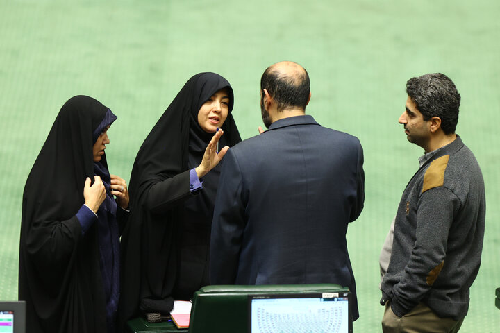 نشست علنی سه شنبه 11 آذرماه مجلس شورای اسلامی