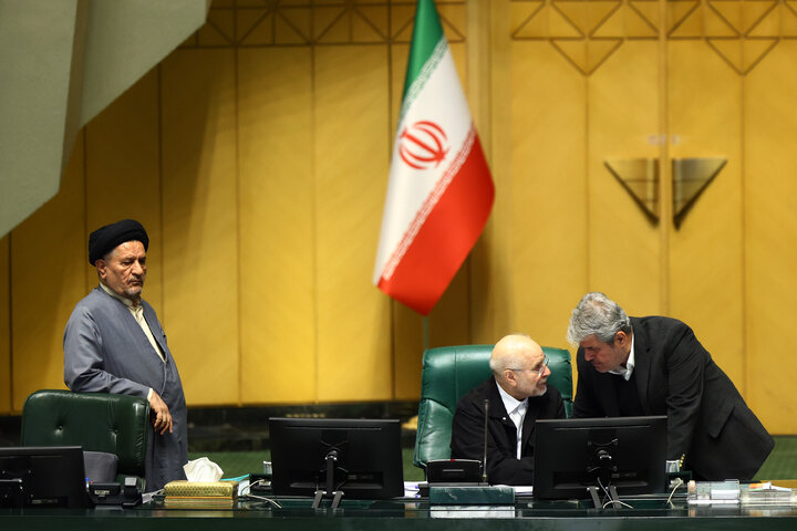 نشست علنی سه شنبه 11 آذرماه مجلس شورای اسلامی