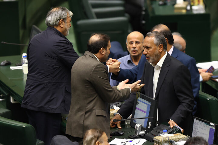 نشست علنی سه شنبه 11 آذرماه مجلس شورای اسلامی