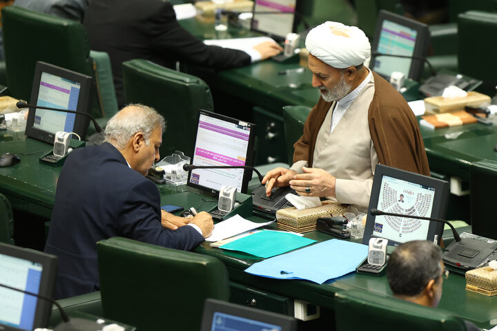 نشست علنی سه شنبه 11 آذرماه مجلس شورای اسلامی