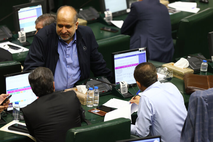 نشست علنی سه شنبه 11 آذرماه مجلس شورای اسلامی