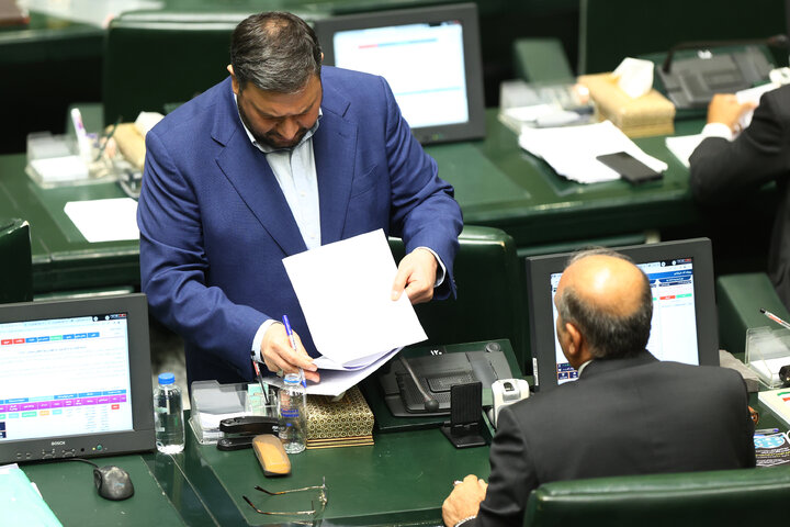 نشست علنی سه شنبه 11 آذرماه مجلس شورای اسلامی