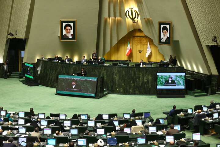 نشست علنی سه شنبه 11 آذرماه مجلس شورای اسلامی