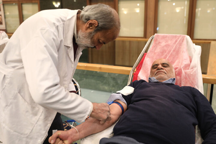 اهدای خون کارمندان و نمایندگان مجلس به مناسبت روز مجلس